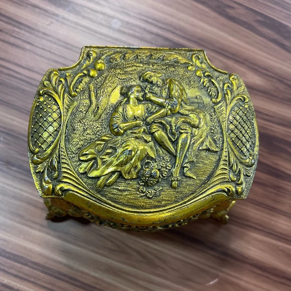 Vintage‎ ornate metal trinket box made in Japan elephant footed decoration